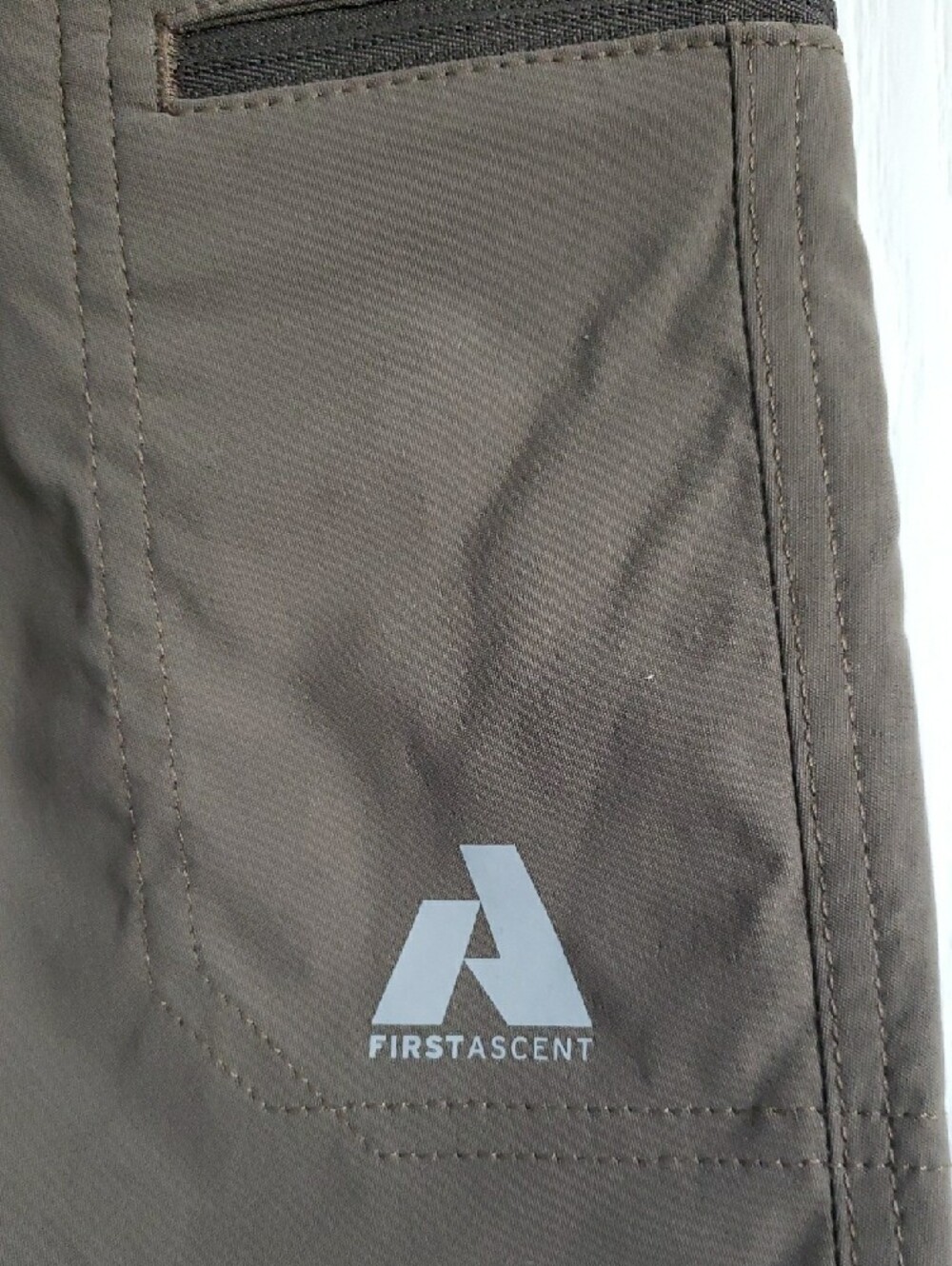 Eddie Bauer Womens Olive, First Ascent Guide Shorts - Picture 3 of 6